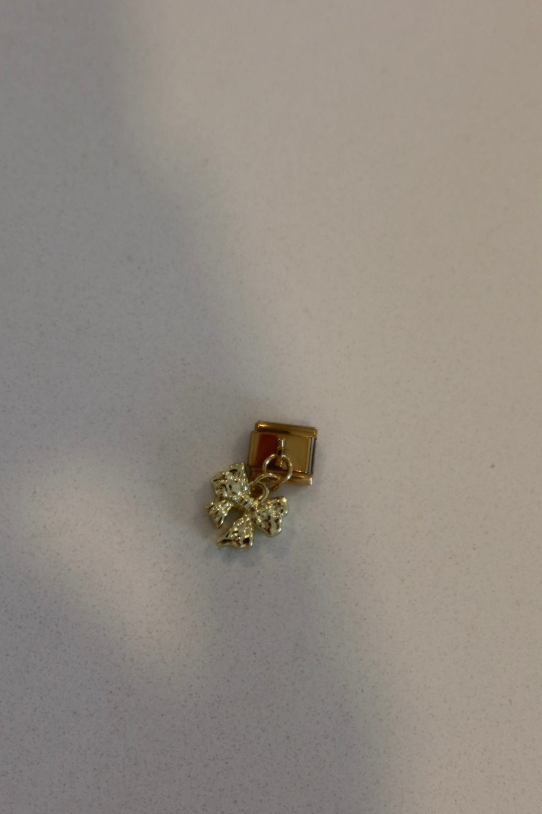 Bow charm